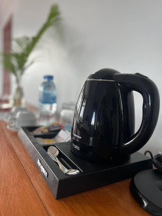 The Moon Kampot Boutique Hotel Екстериор снимка