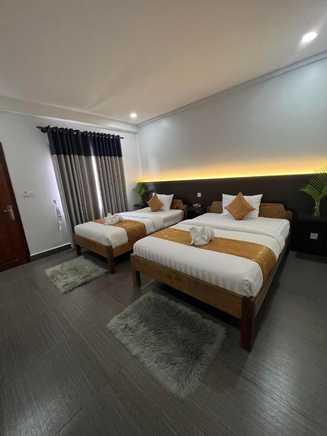 The Moon Kampot Boutique Hotel Екстериор снимка