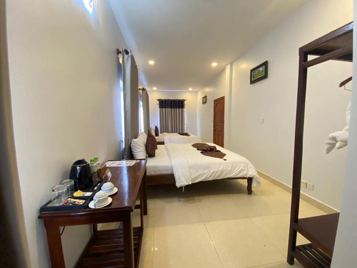 The Moon Kampot Boutique Hotel Екстериор снимка